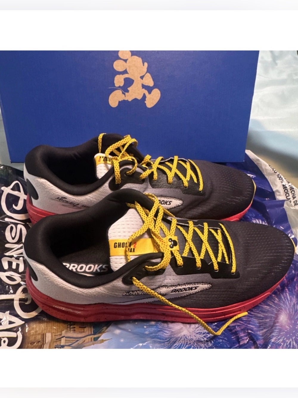 Brooks Ghost 17 Disney Mickey Mouse Men's Running Shoes Cushioned Size 14 Wide - Picture 7 of 7